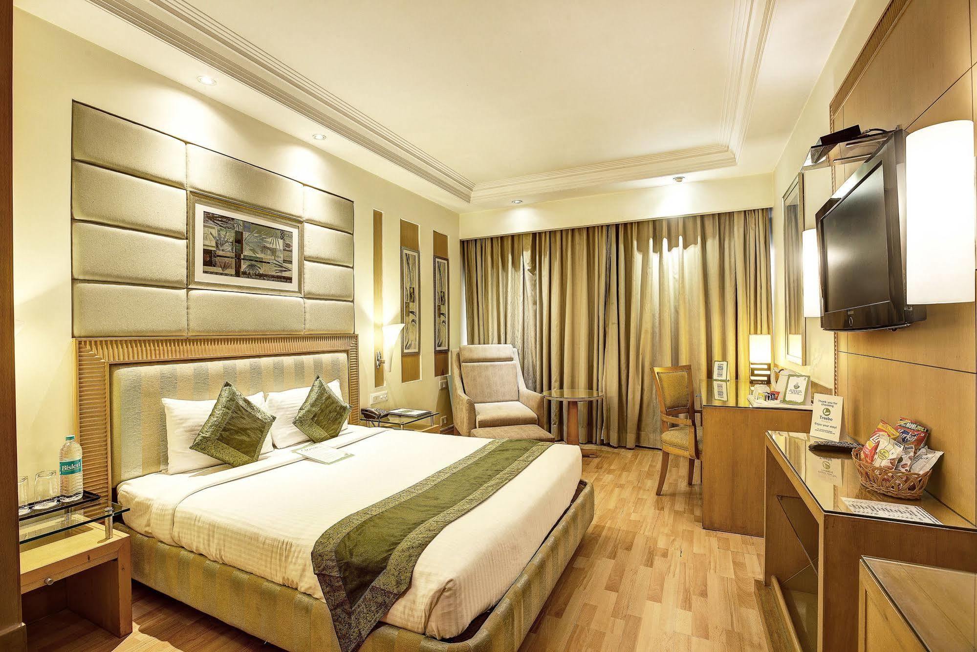 Western Court Chandigarh Exterior photo