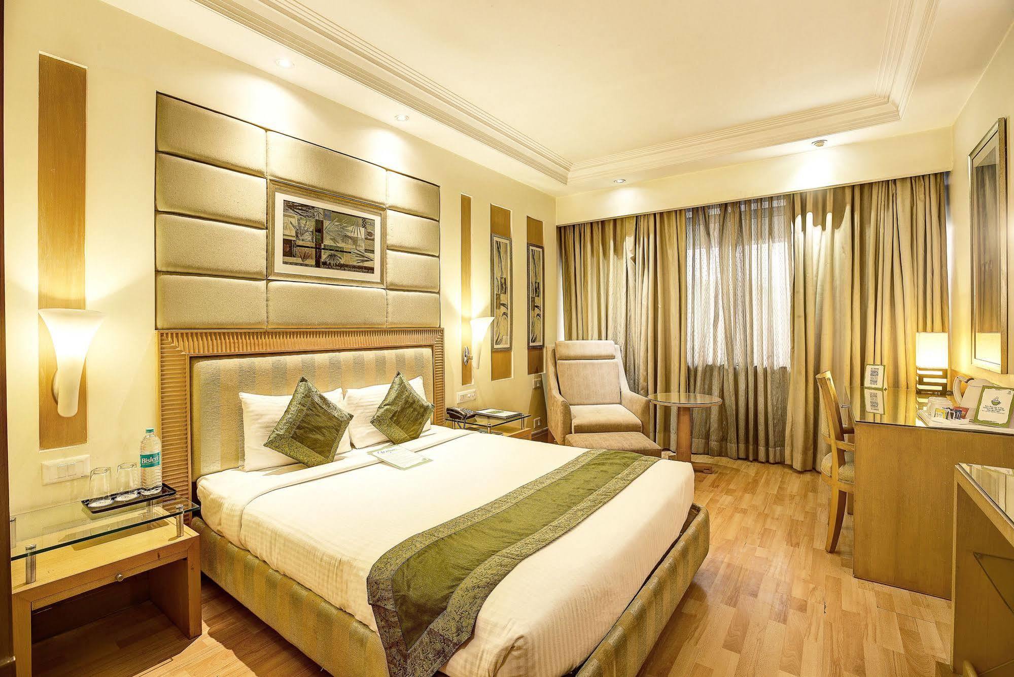 Western Court Chandigarh Exterior photo