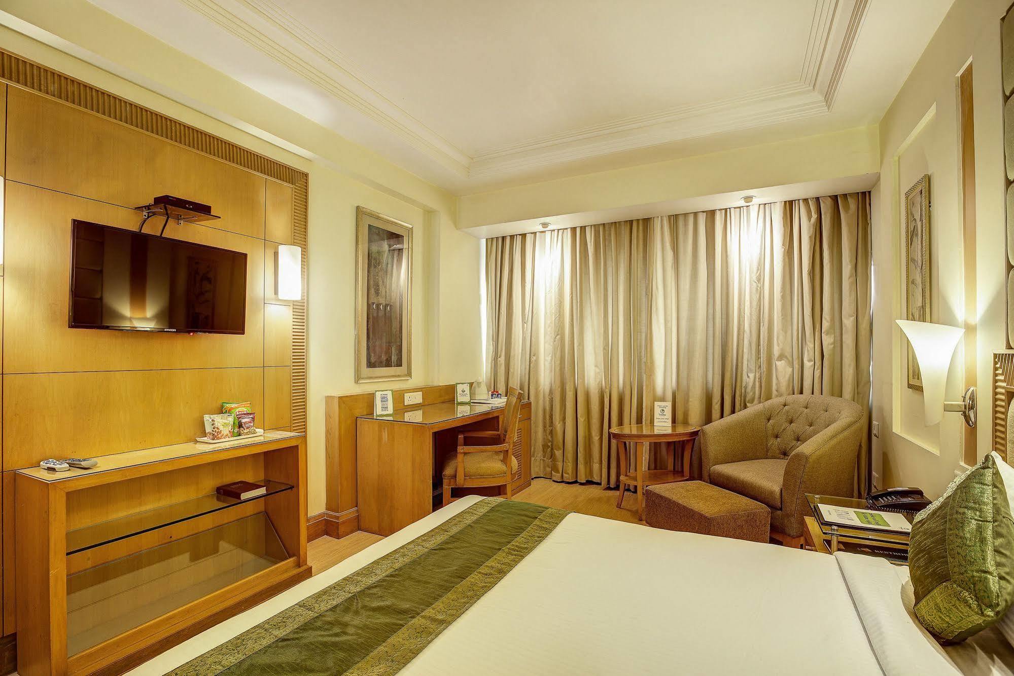 Western Court Chandigarh Exterior photo