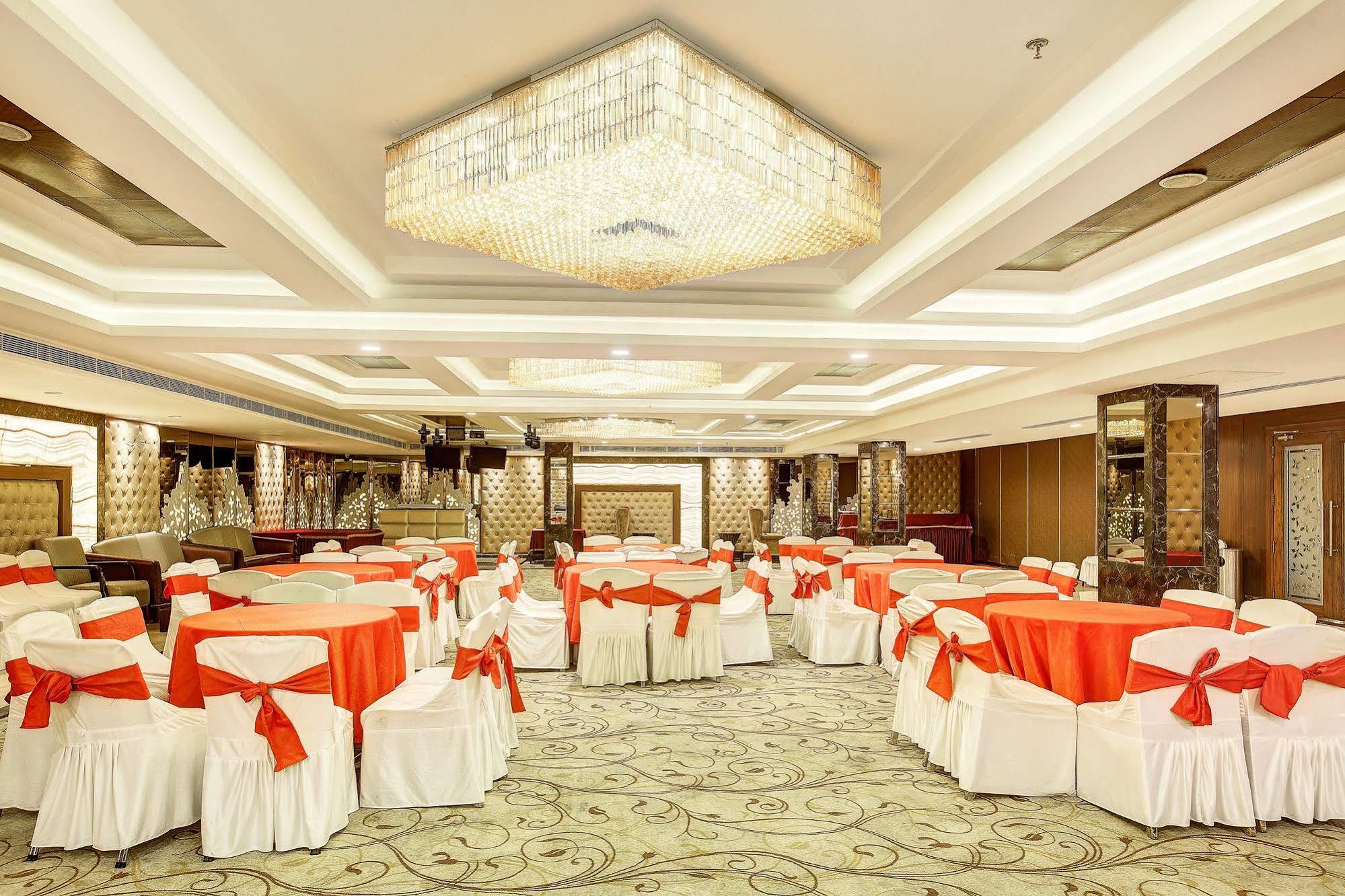 Western Court Chandigarh Exterior photo