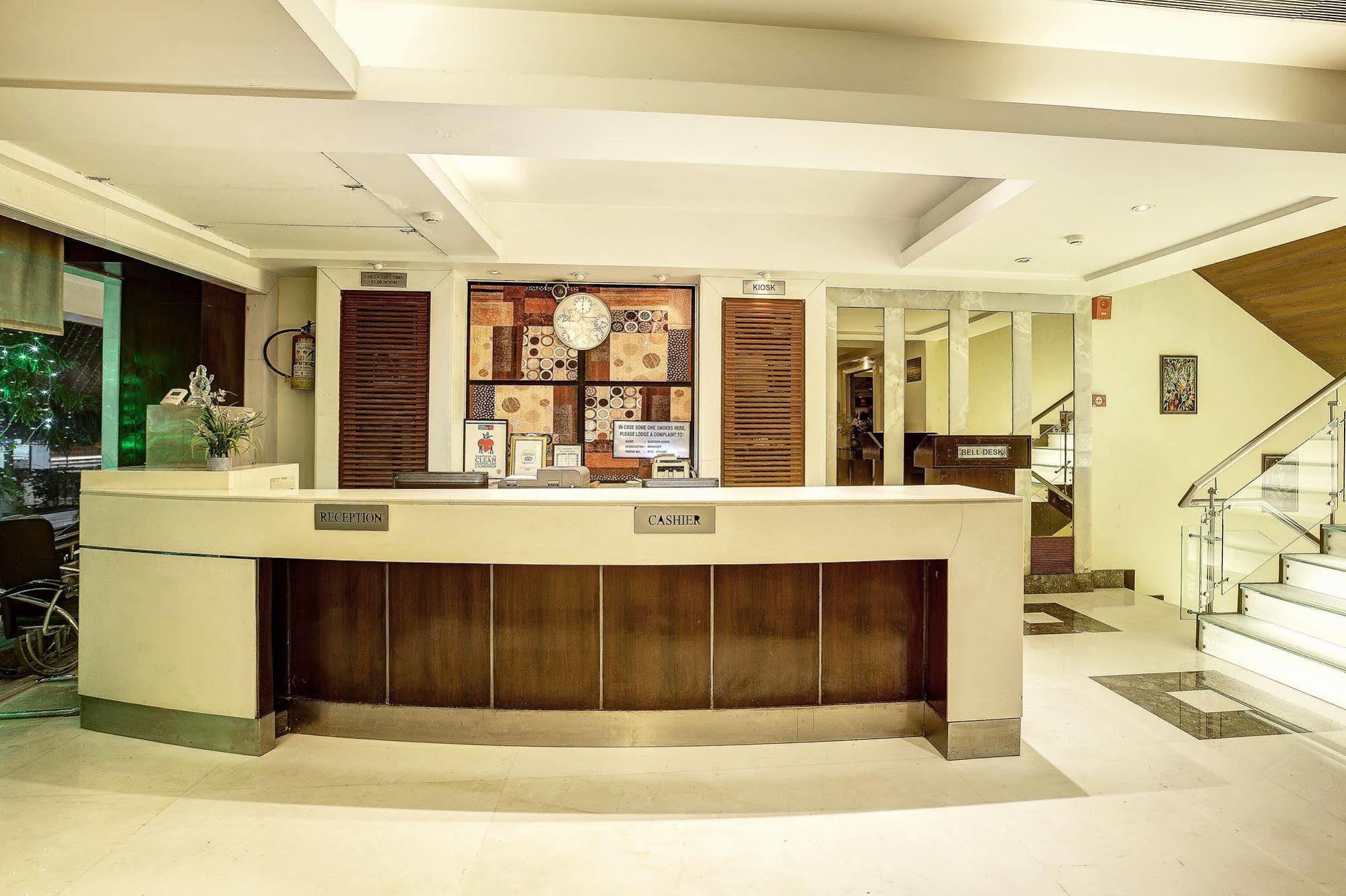 Western Court Chandigarh Exterior photo