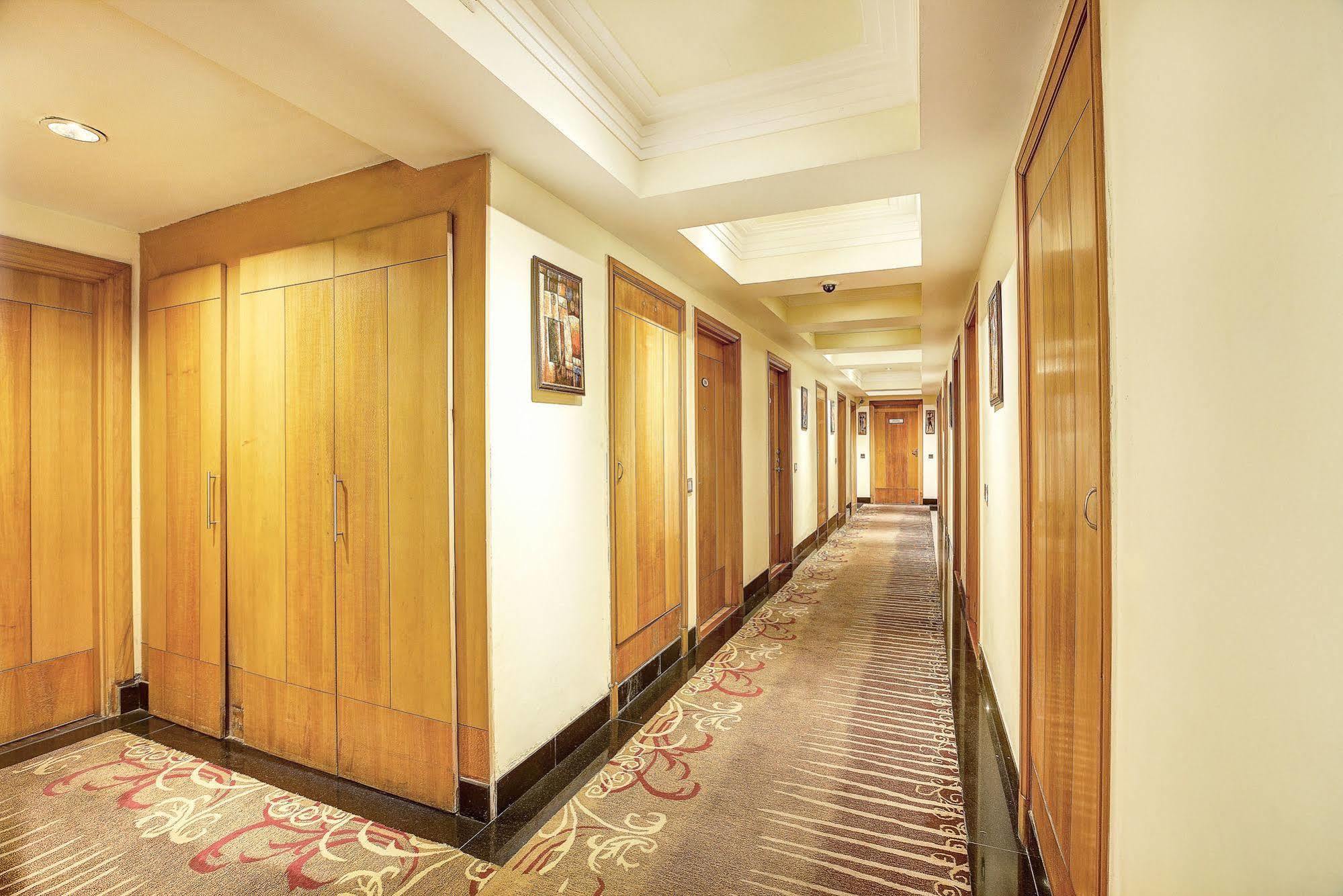 Western Court Chandigarh Exterior photo
